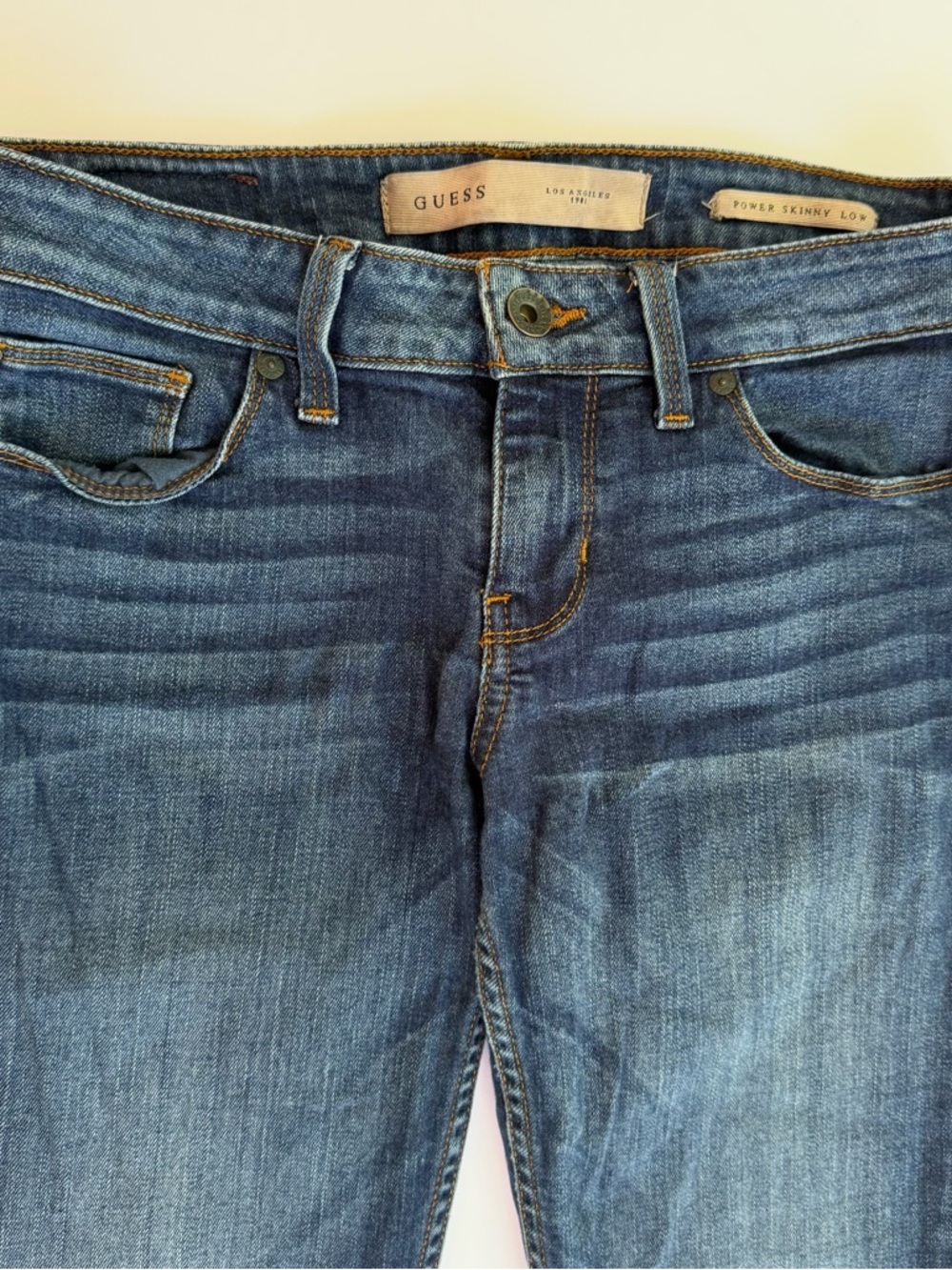 Woman’s Guess Brand Jeans Power Skinny Low Size 27​ - Picture 2 of 11